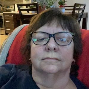 Meet your Posher, Lesley